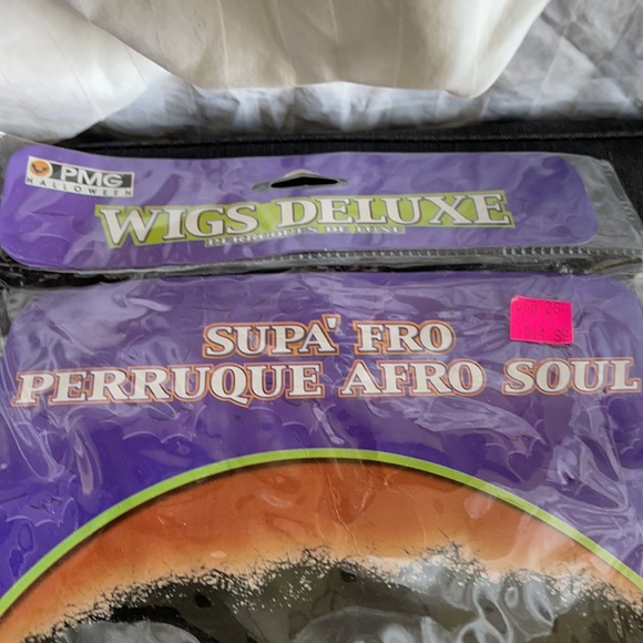 🕶Supa’ Fro Wig 🕶 - Picture 2 of 5